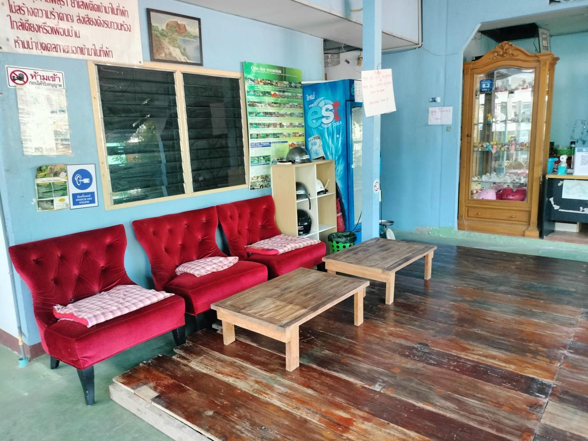 Canaan Guesthouse Kanchanaburi Exterior foto