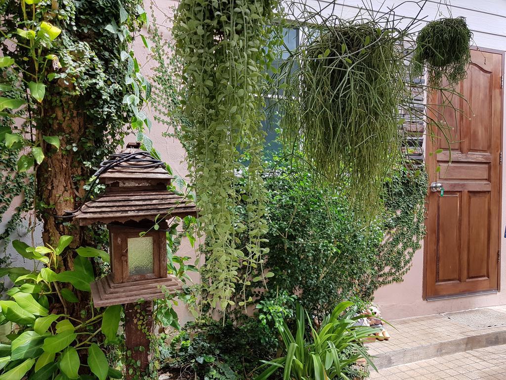 Canaan Guesthouse Kanchanaburi Exterior foto